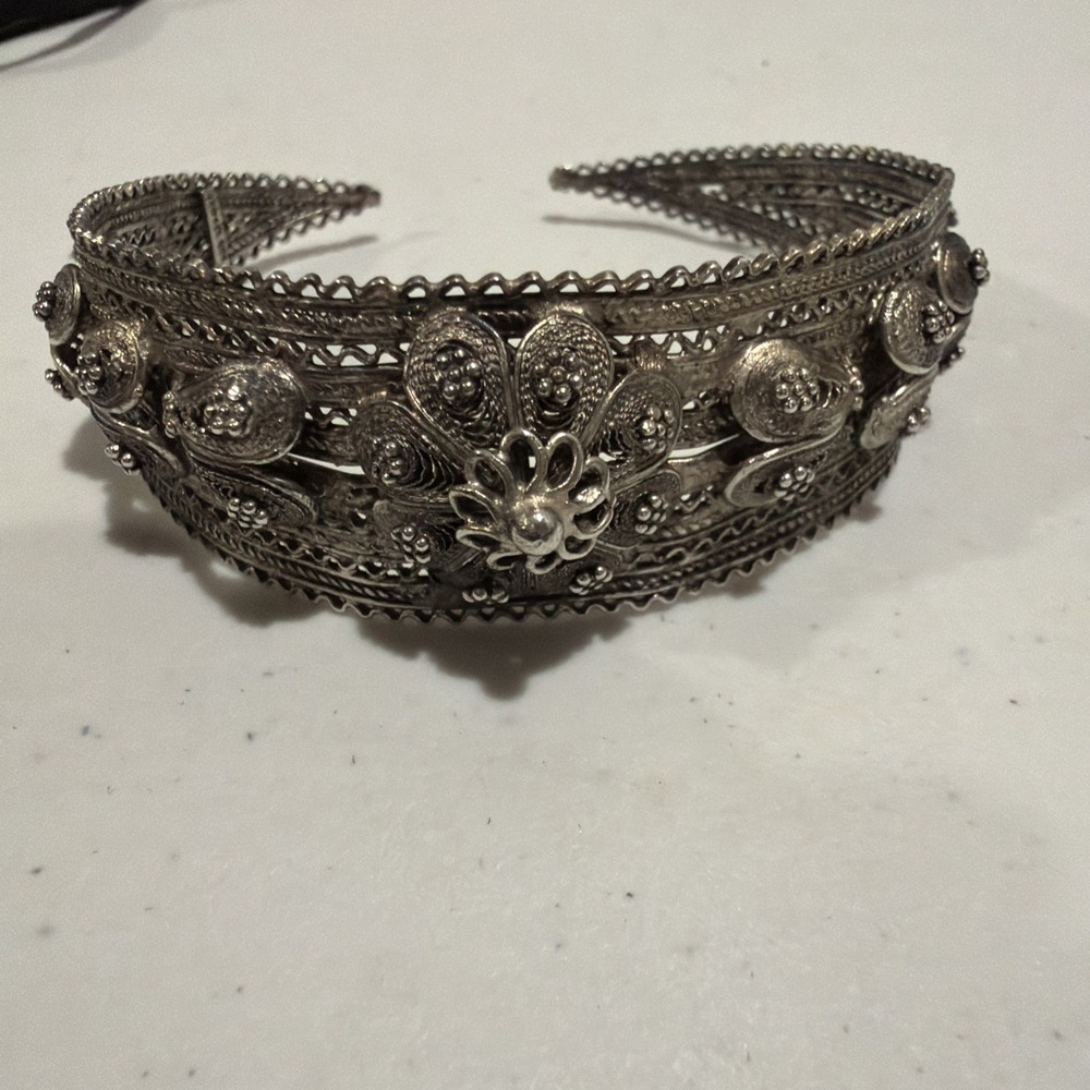 Vintage Israel 925 Sterling Silver Yemenite Filigree Floral Cuff Bangle Bracelet
